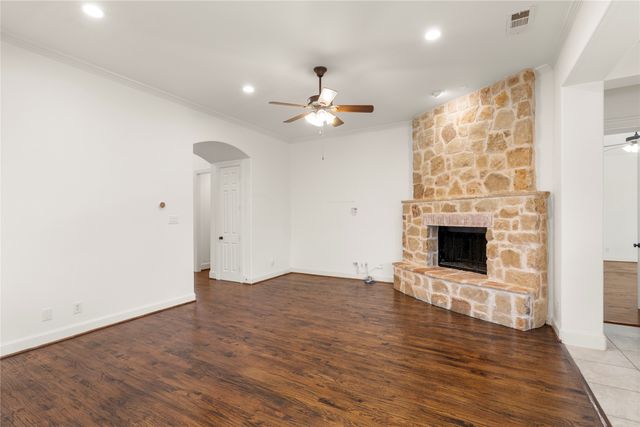 726 Sleepy Creek Drive, Frisco, TX 75036