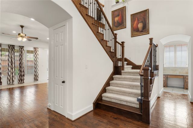 726 Sleepy Creek Drive, Frisco, TX 75036