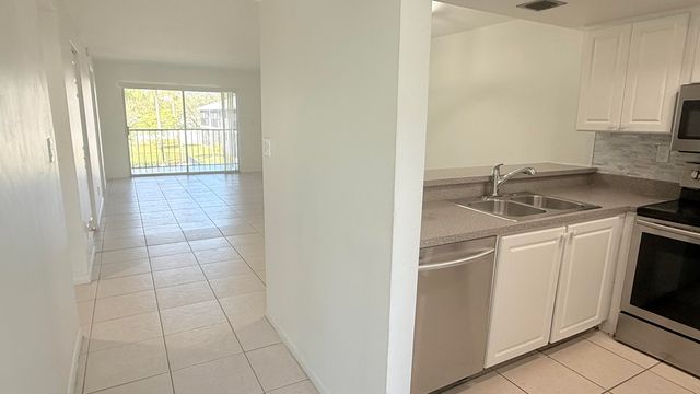 905 Southridge Road 202c, Delray Beach, FL 33444