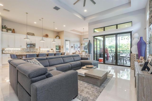 11825 Kalmar Circle N, Parkland, FL 33076