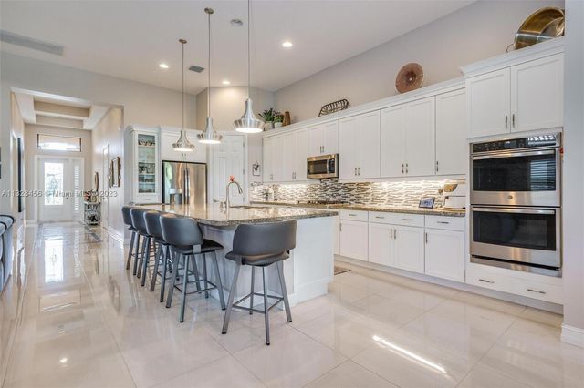 11825 Kalmar Circle N, Parkland, FL 33076