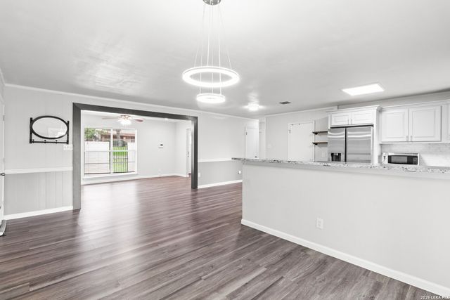 6027 FOREST SHADOW ST, San Antonio, TX 78240