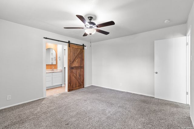 6027 FOREST SHADOW ST, San Antonio, TX 78240