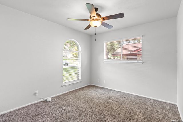 6027 FOREST SHADOW ST, San Antonio, TX 78240
