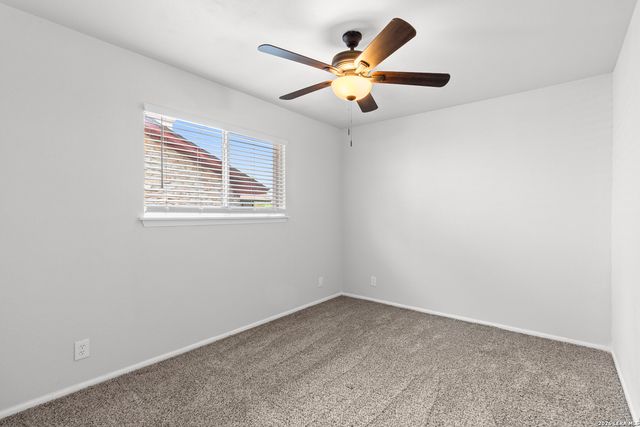 6027 FOREST SHADOW ST, San Antonio, TX 78240