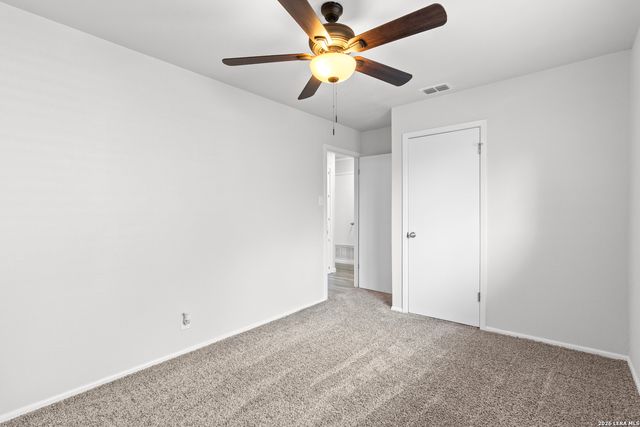 6027 FOREST SHADOW ST, San Antonio, TX 78240