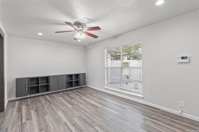 6027 FOREST SHADOW ST, San Antonio, TX 78240