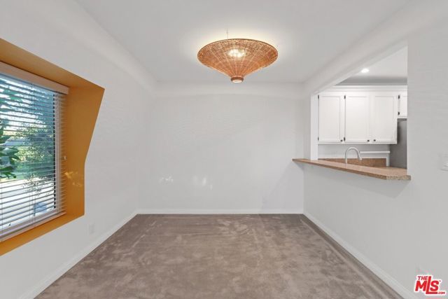 14315 Riverside Drive 210, Los Angeles, CA 91423