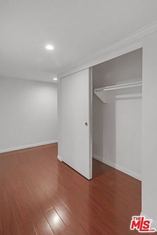 14315 Riverside Drive 210, Los Angeles, CA 91423
