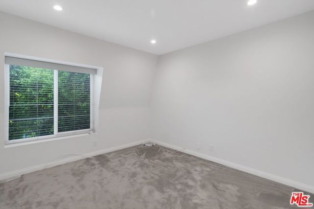 14315 Riverside Drive 210, Los Angeles, CA 91423