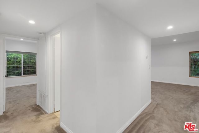 14315 Riverside Drive 210, Los Angeles, CA 91423