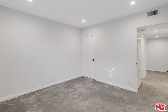 14315 Riverside Drive 210, Los Angeles, CA 91423