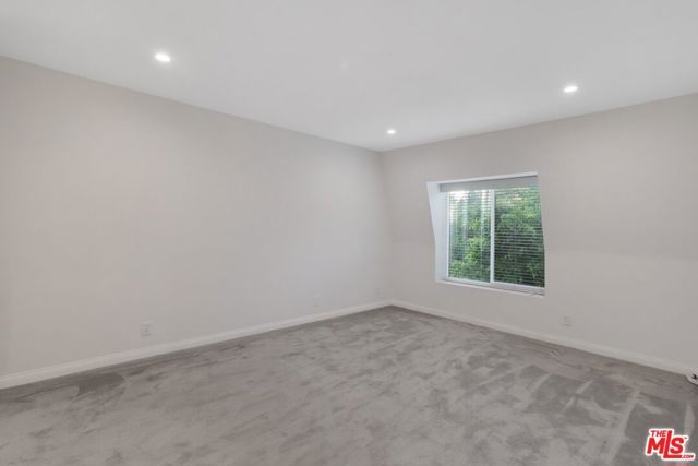 14315 Riverside Drive 210, Los Angeles, CA 91423
