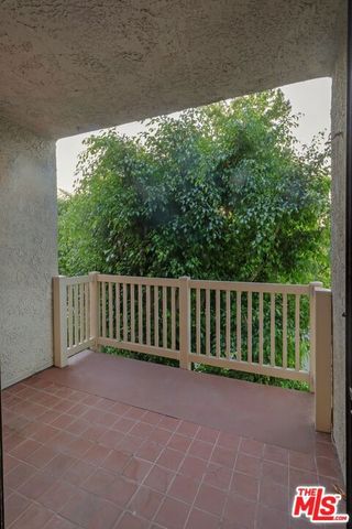 14315 Riverside Drive 210, Los Angeles, CA 91423