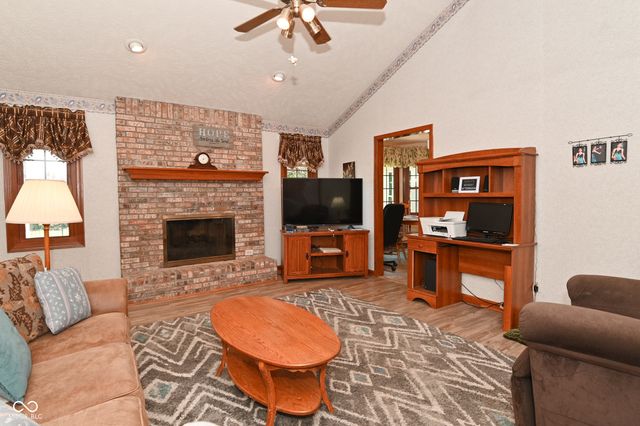 675 Caesar Drive, Avon, IN 46123