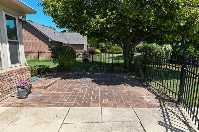 675 Caesar Drive, Avon, IN 46123