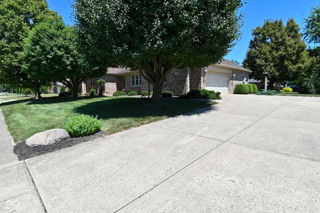 675 Caesar Drive, Avon, IN 46123