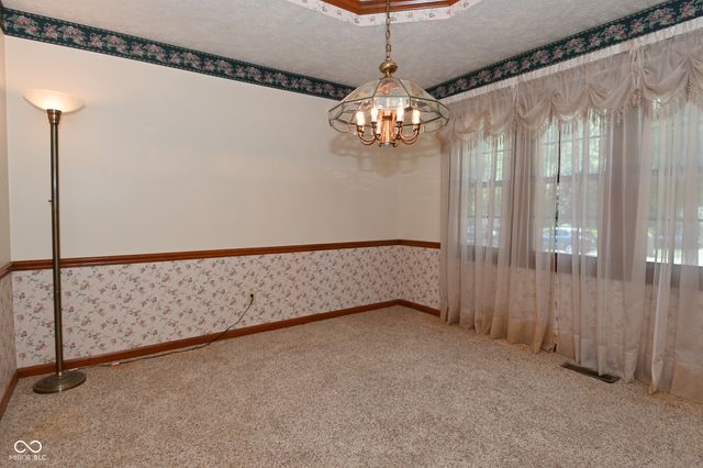 675 Caesar Drive, Avon, IN 46123