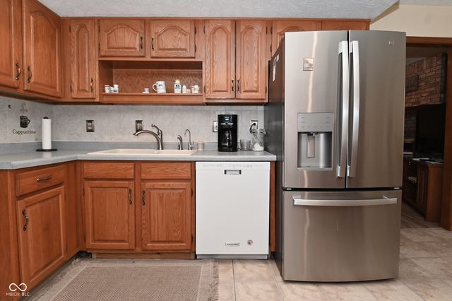 675 Caesar Drive, Avon, IN 46123