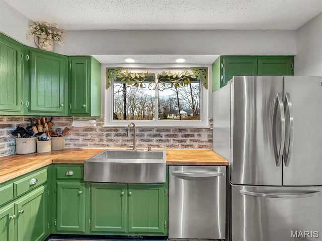 267 Timber Ridge Drive, Troy, MO 63379