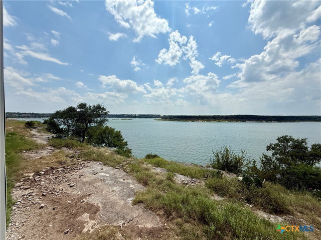 110 Cliffhouse Drive, Belton, TX 76513