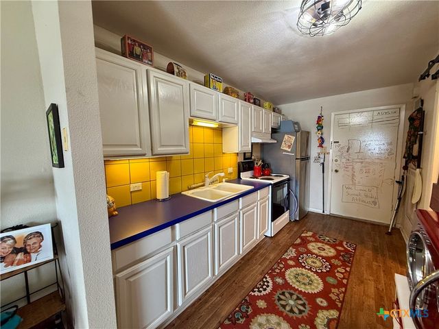 110 Cliffhouse Drive, Belton, TX 76513