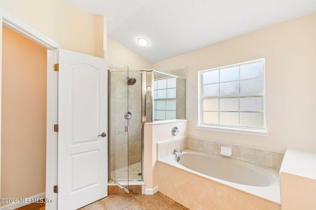 9487 STAPLEHURST Court, Jacksonville, FL 32244