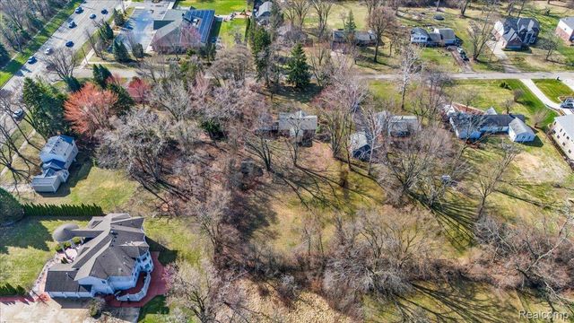 1454 Banmoor Drive, Troy, MI 48084