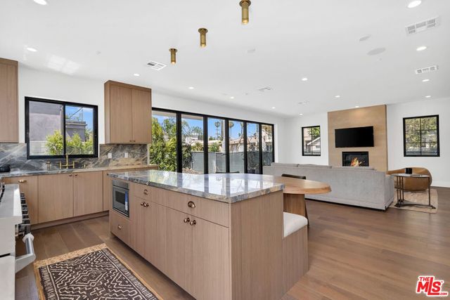 8671 Clifton Way, Beverly Hills, CA 90211