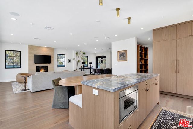 8671 Clifton Way, Beverly Hills, CA 90211