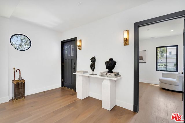 8671 Clifton Way, Beverly Hills, CA 90211