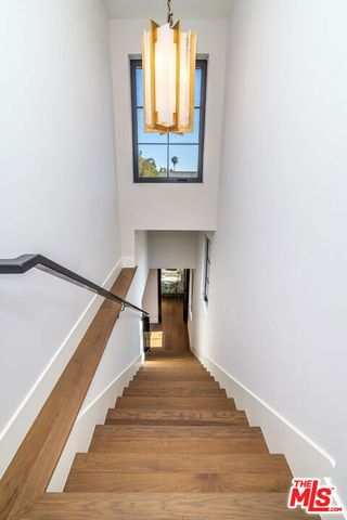 8671 Clifton Way, Beverly Hills, CA 90211