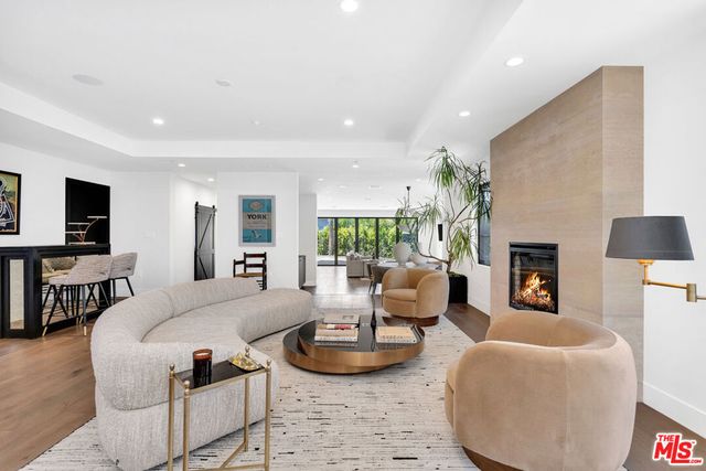 8671 Clifton Way, Beverly Hills, CA 90211