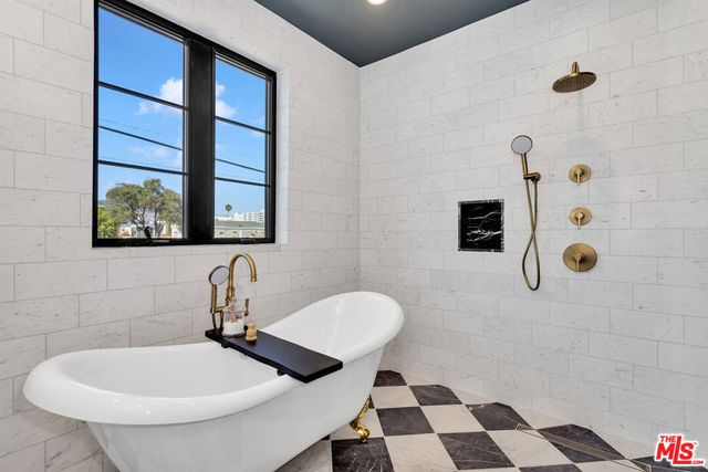 8671 Clifton Way, Beverly Hills, CA 90211