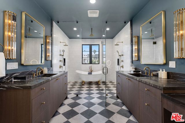 8671 Clifton Way, Beverly Hills, CA 90211