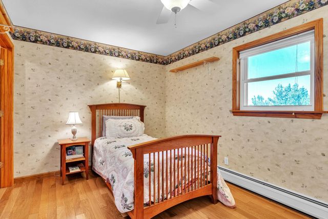 4647 Lake Road, Newport Town, VT 05857
