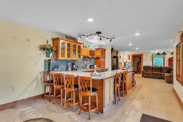 4647 Lake Road, Newport Town, VT 05857