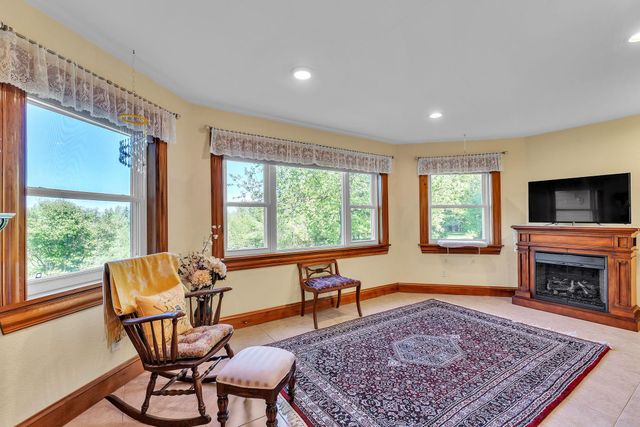 4647 Lake Road, Newport Town, VT 05857
