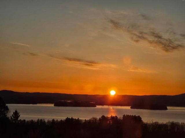 4647 Lake Road, Newport Town, VT 05857