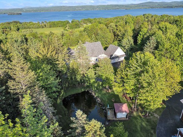 4647 Lake Road, Newport Town, VT 05857