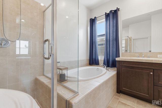 3910 Shelley Anne Way, Bakersfield, CA 93311