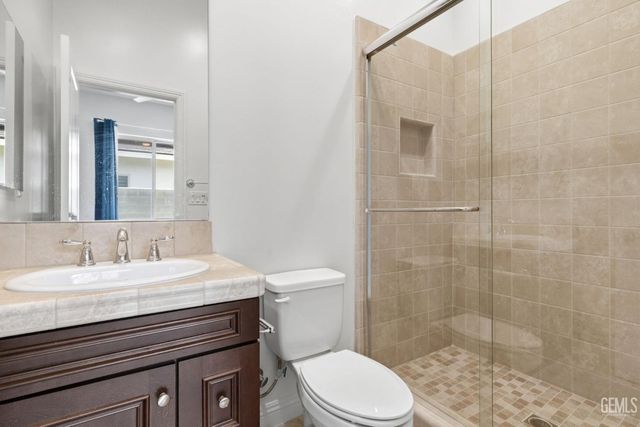 3910 Shelley Anne Way, Bakersfield, CA 93311