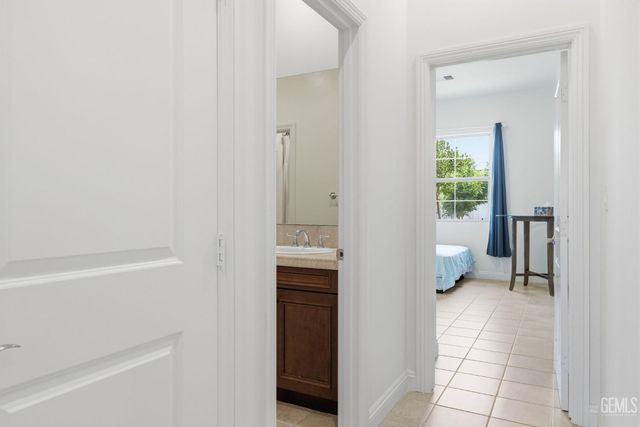 3910 Shelley Anne Way, Bakersfield, CA 93311
