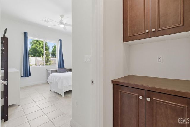 3910 Shelley Anne Way, Bakersfield, CA 93311