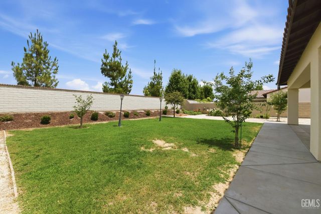 3910 Shelley Anne Way, Bakersfield, CA 93311