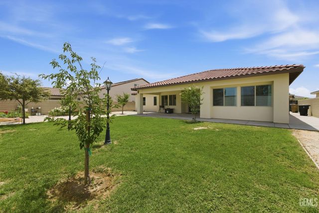 3910 Shelley Anne Way, Bakersfield, CA 93311