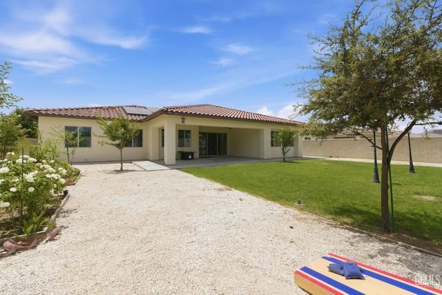 3910 Shelley Anne Way, Bakersfield, CA 93311