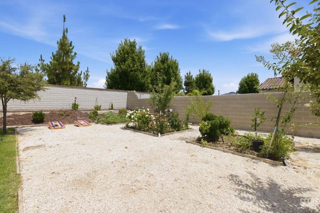 3910 Shelley Anne Way, Bakersfield, CA 93311