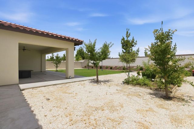 3910 Shelley Anne Way, Bakersfield, CA 93311