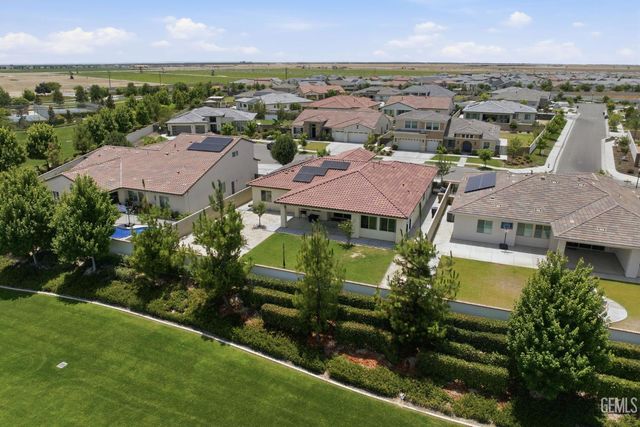 3910 Shelley Anne Way, Bakersfield, CA 93311